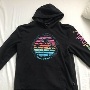 I’m selling this black hoodie. It’s medium sized